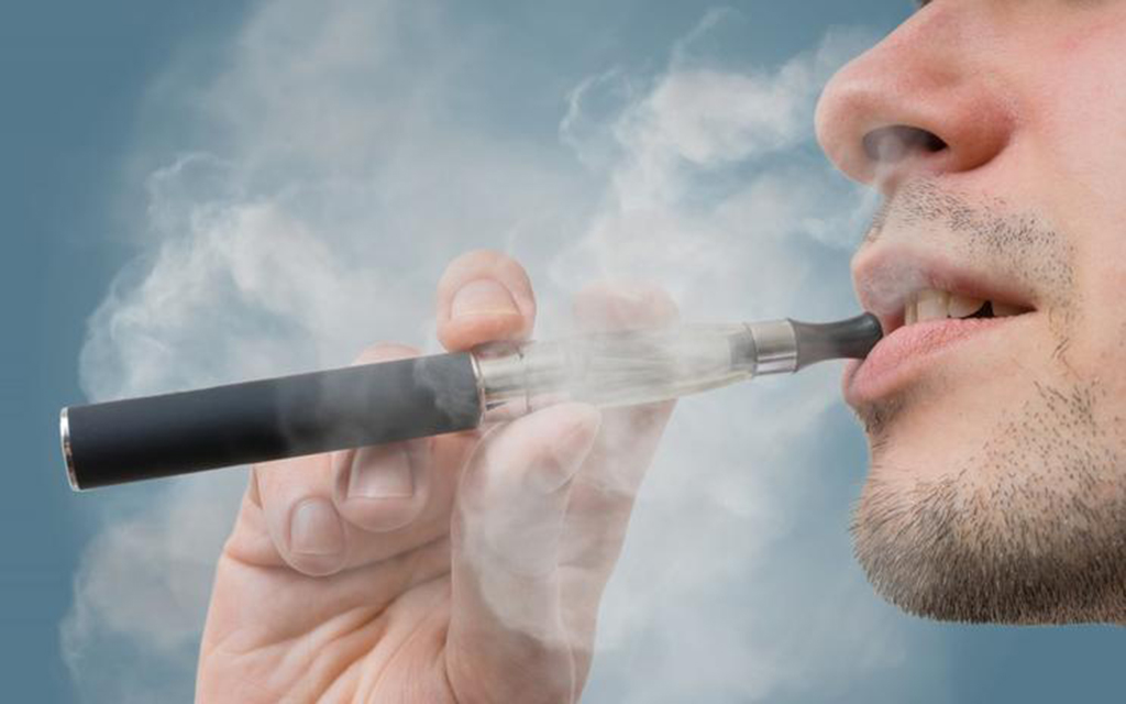 Can Your Dentist Tell If You Vape? A Comprehensive Guide