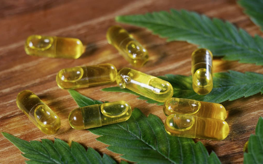 Cannabis-CBD-and-THC-Capsules